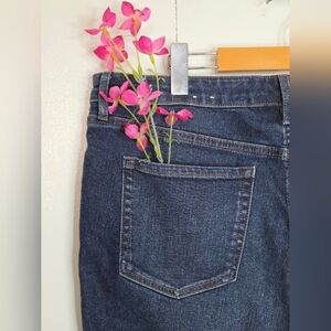 🌷 Reitmans Women's Size 33P Classic Fit Straight Leg Dark Blue Jeans